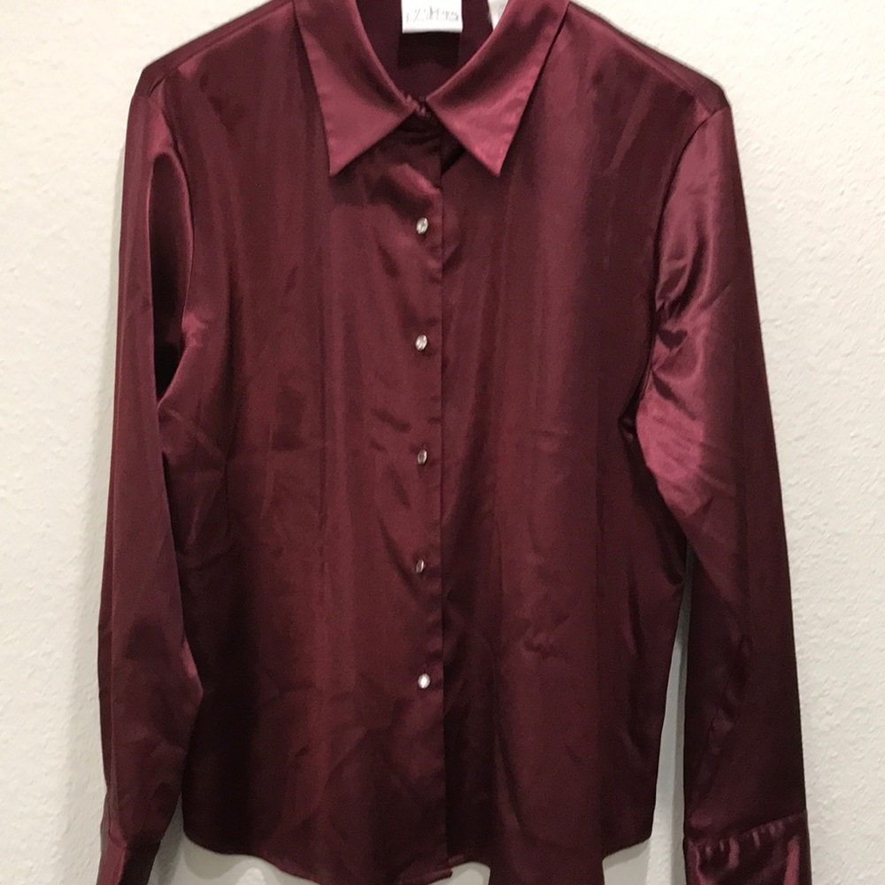 Villager Petite A-Liz Claiborne Company size Petite Large purple silky shirt.